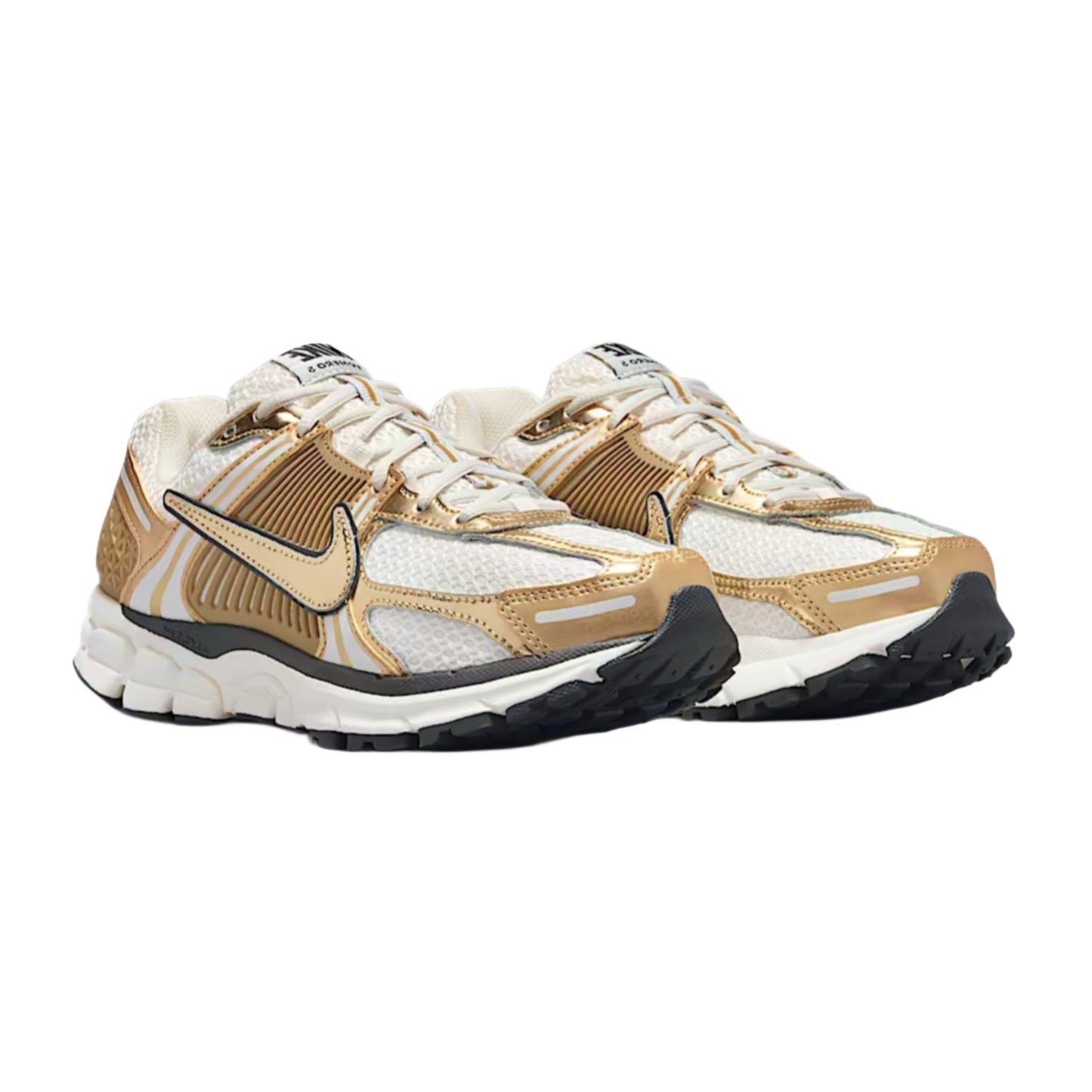 NIKE VOMERO 5 - METALLIC GOLD