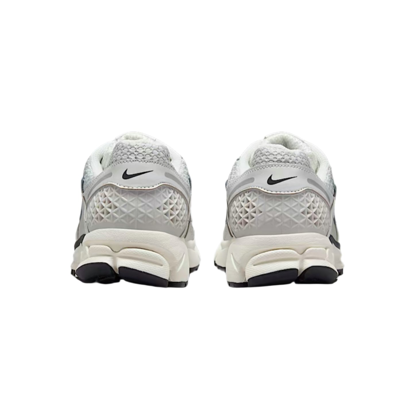 NIKE VOMERO 5 - METALLIC SILVER