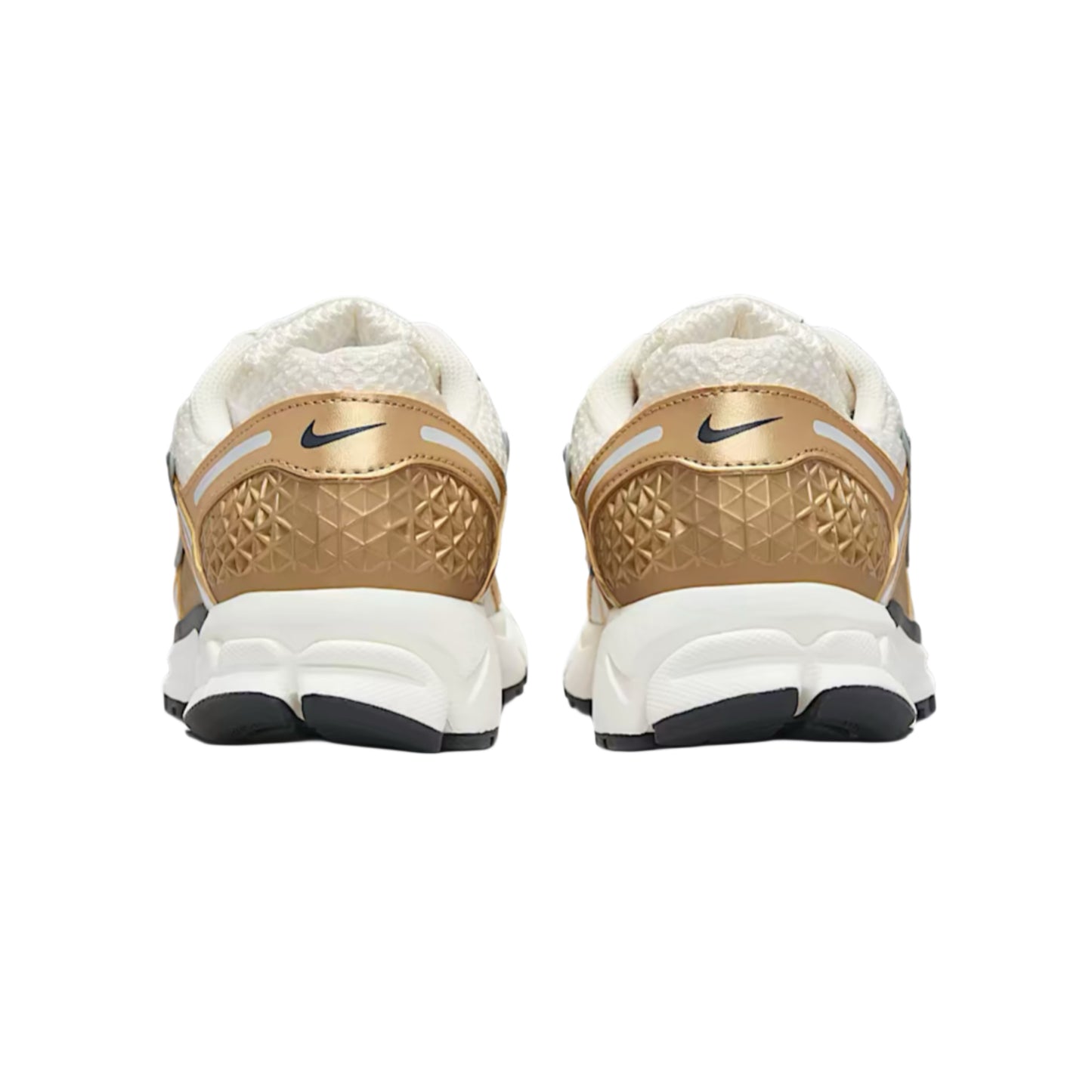 NIKE VOMERO 5 - METALLIC GOLD